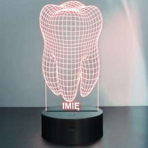 Lampka Nocna LED Ząb 3D Iluzja Prezent Dentysty z Imieniem na Prezent