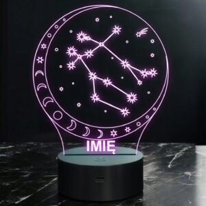 Lampka Nocna LED Bliźnięta Znak Zodiaku Horoskop z Imieniem Prezent Grawer