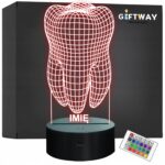 Lampka Nocna LED Ząb 3D Iluzja Prezent Dentysty z Imieniem na Prezent
