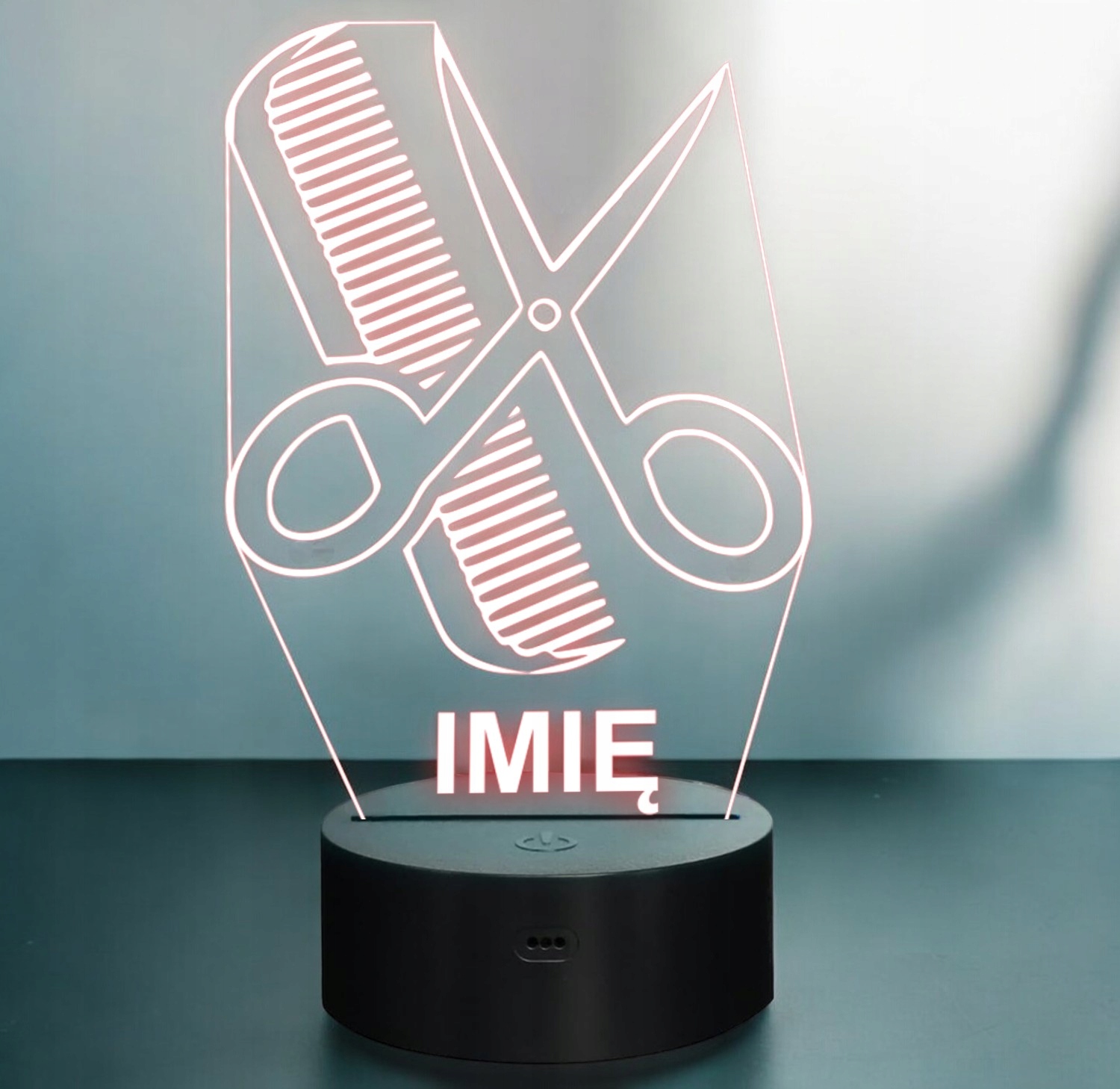 Lampka Nocna LED Imię Statuetka Fryzjer Nożyczki Grzebień Prezent Grawer v2 Lampka Nocna LED Imię Statuetka Fryzjer Nożyczki Grzebień Prezent Grawer v2