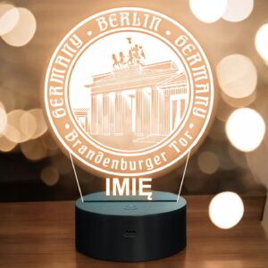 Lampka Nocna LED Statuetka Podróże Miasto Berlin Niemcy na Prezent Grawer v.2