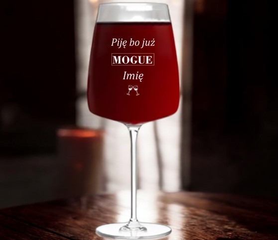 Kieliszek do Wina z Grawerem Piję bo już MOGUE na Prezent 600ml Kieliszek do Wina z Grawerem Piję bo już MOGUE na Prezent 600ml