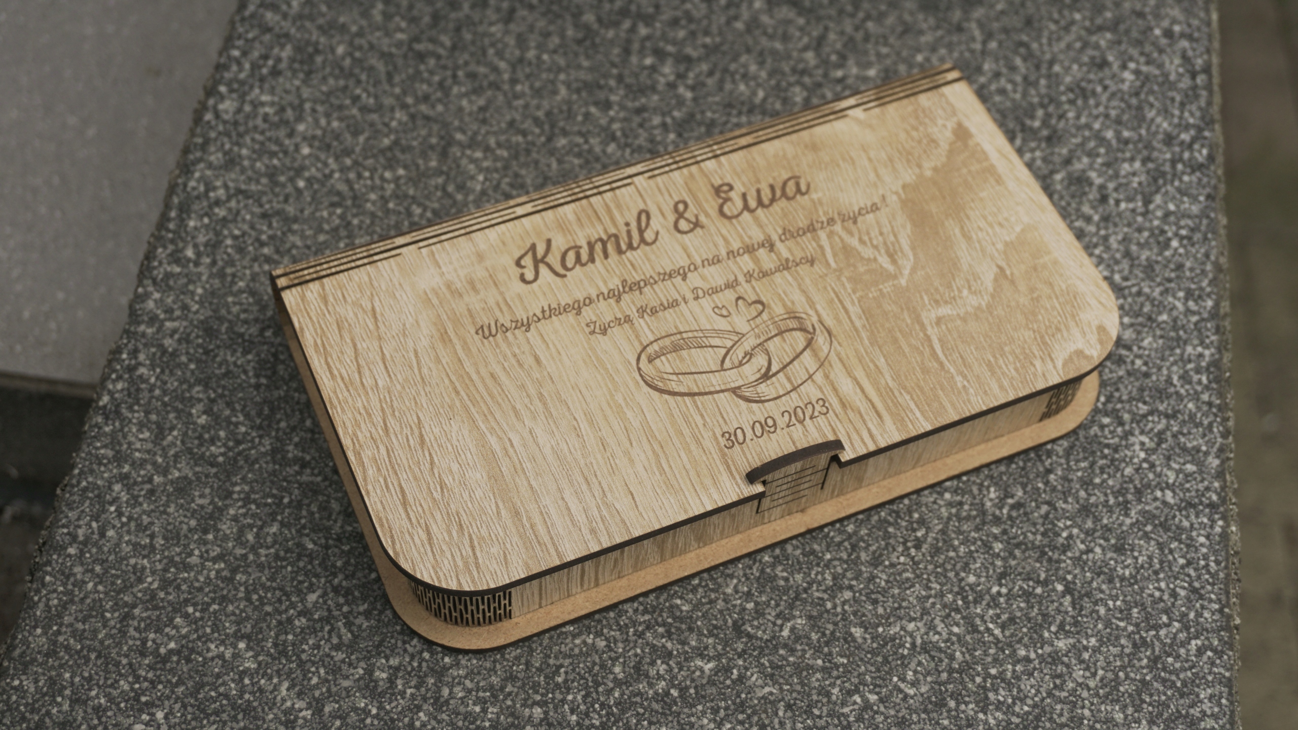 Skrzynka na Wino Ślub z Grawerem Dla Pary Młodej + Pudełko na Pieniądze Skrzynka na Wino Ślub z Grawerem Dla Pary Młodej + Pudełko na Pieniądze