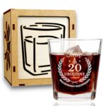 1 szklanka z grawerem na 20 urodziny z laurem 1 sdwa0019