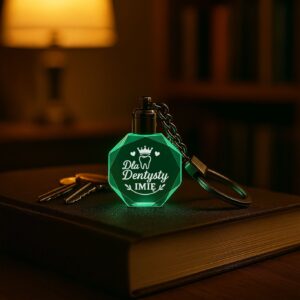 3 brelok z grawerem dla dentysty z sercami i korona 1 brld0079