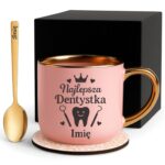 Kubek Personalizowany z Imieniem Róż + Łyżeczka i Podstawka Zestaw dla Dentystki v.2