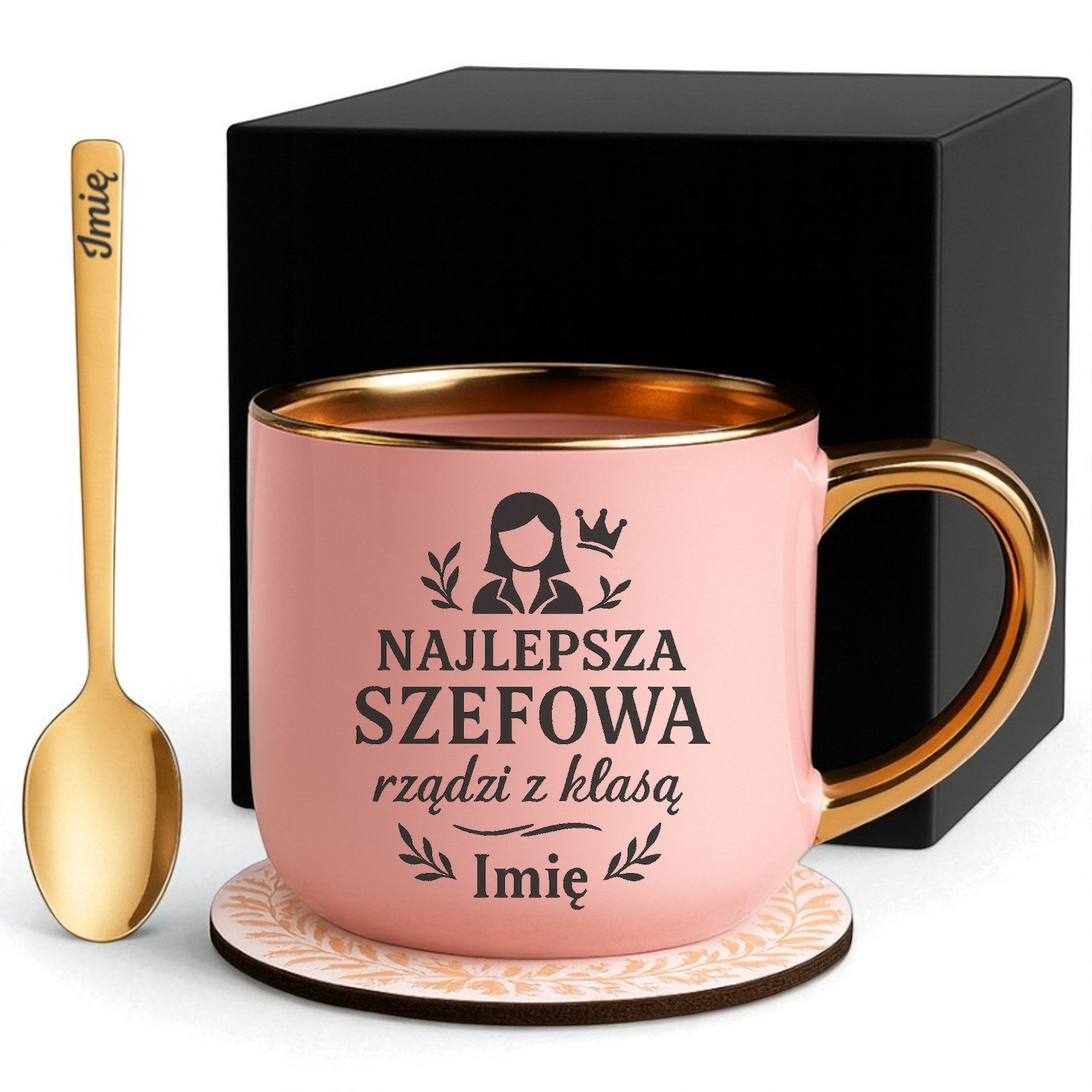 Kubek Personalizowany z Imieniem Róż + Łyżeczka i Podstawka Zestaw dla Szefowej v.2 Kubek Personalizowany z Imieniem Róż + Łyżeczka i Podstawka Zestaw dla Szefowej v.2