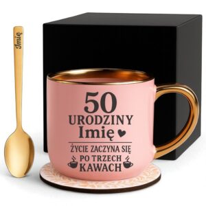 Kubek Personalizowany z Imieniem Róż + Łyżeczka i Podstawka Zestaw na 50 Urodziny v.1