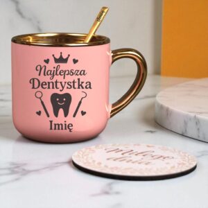 Kubek Personalizowany z Imieniem Róż + Łyżeczka i Podstawka Zestaw dla Dentystki v.2