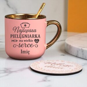 Kubek Personalizowany z Imieniem Róż + Łyżeczka i Podstawka Zestaw dla Pielęgniarki v.2