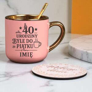 Kubek Personalizowany z Imieniem Róż + Łyżeczka i Podstawka Zestaw na 40 Urodziny v.5