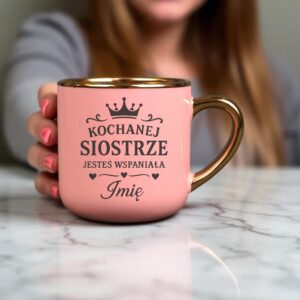 Kubek Personalizowany z Imieniem Róż + Łyżeczka i Podstawka Zestaw dla Siostry v.3