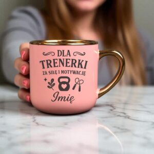 Kubek Personalizowany z Imieniem Róż + Łyżeczka i Podstawka Zestaw dla Trenerki v.2