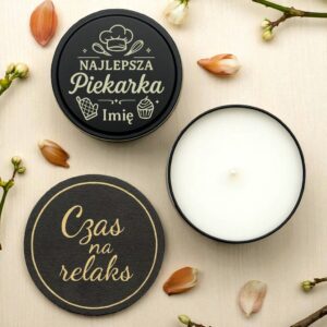 2 swieca z imieniem na prezent dla piekarki z madrym tekstem 2 spdc0078