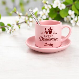 3 filizanka rozowa z yzeczka i talerzykiem personalizowana dla dziakowca profesjonalny 2 filr0022