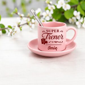 3 filizanka rozowa z yzeczka i talerzykiem personalizowana dla trenera profesjonalny 2 filr0116