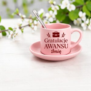 3 filizanka rozowa z yzeczka i talerzykiem personalizowana na awans rozbudowany 1 filr0141